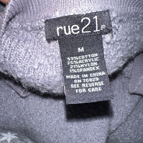 Women's rue21 Sweater, Size M, Grey cozy - Picture 8 of 8